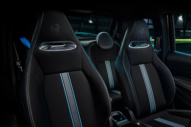 Abarth 500e Interieur - Stellantis &You
